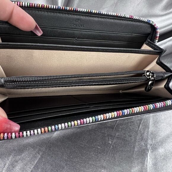 J. Estina Zip Aound Wallet Black Rainbow Accordion 12 Card Slots Pebbled Leather - Picture 16 of 17